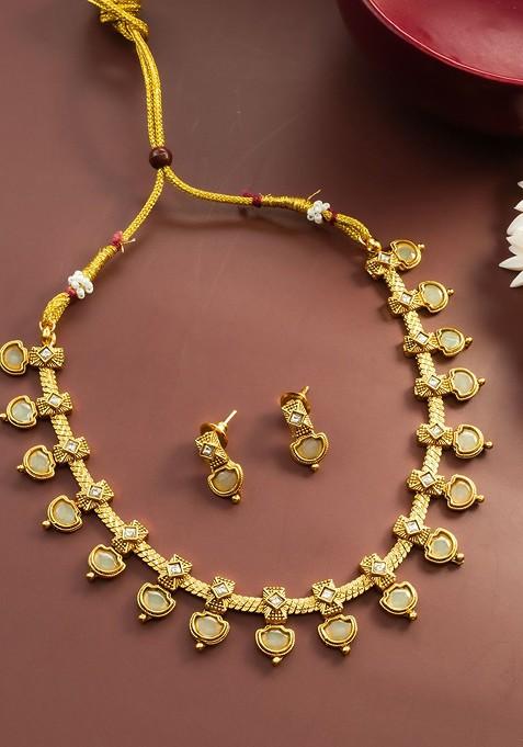 Kundan Studded Jewellery Set