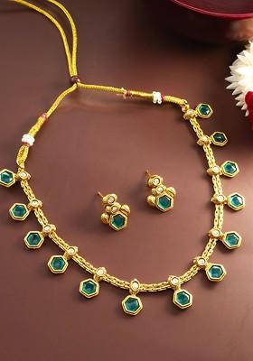 Kundan Studded Jewellery Set
