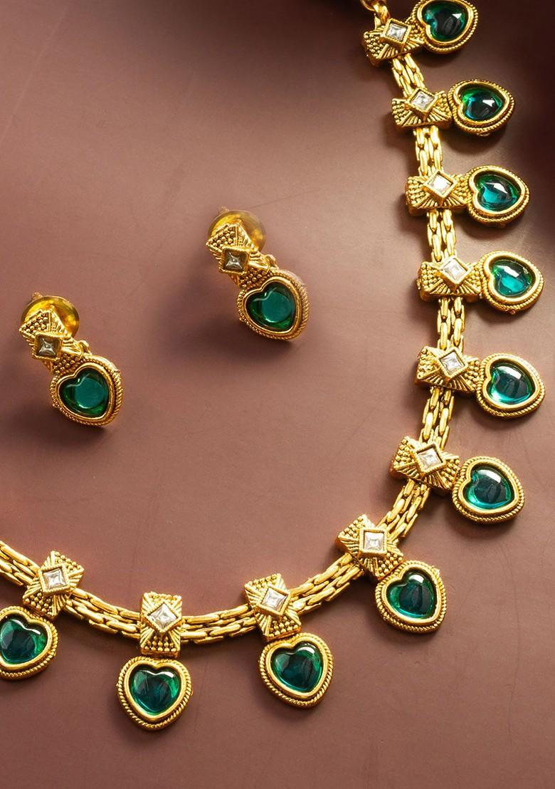 Kundan Studded Jewellery Set