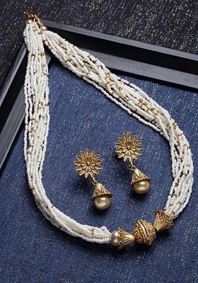 Gold Plated Stone Studded And Pearl Beaded Jewellery Set