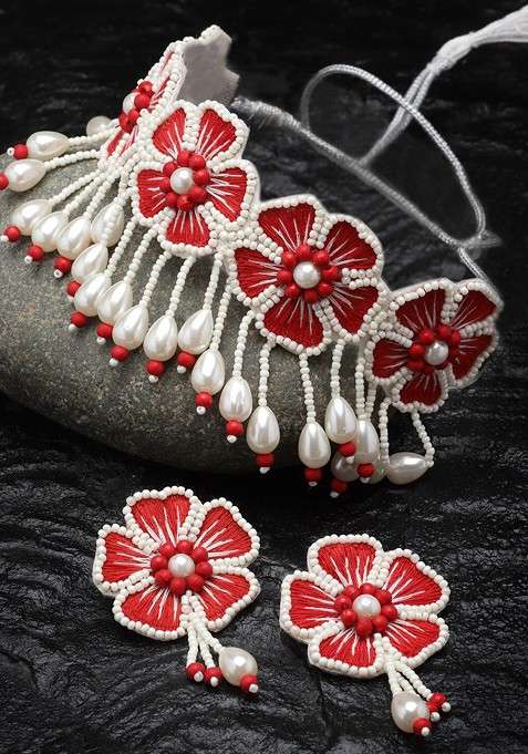 Red Floral Shaped Beads Studded Jewellery Set