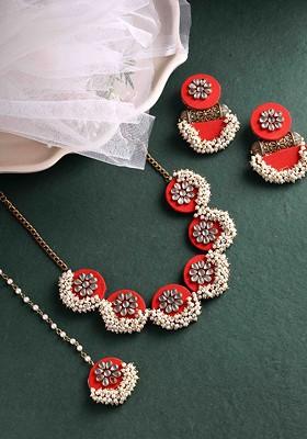 Gold Plated Kundan Studded And Beaded Necklace And Earrings With Maang Tika