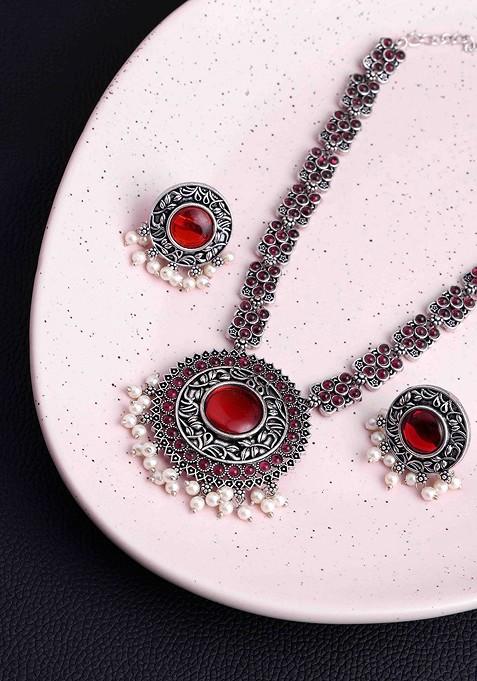 Silver Silver Plated Stone Studded And Beaded Necklace And Earrings