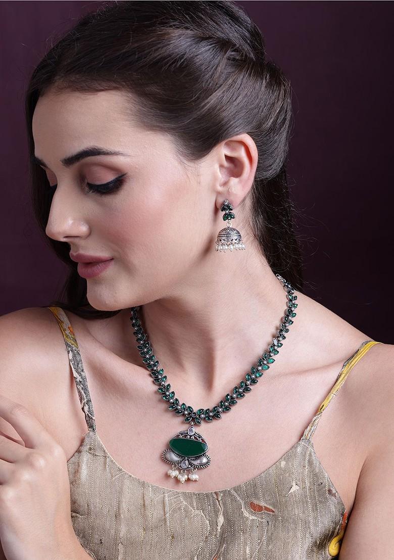 Silver Silver Plated Stone Studded And Beaded Necklace And Earrings