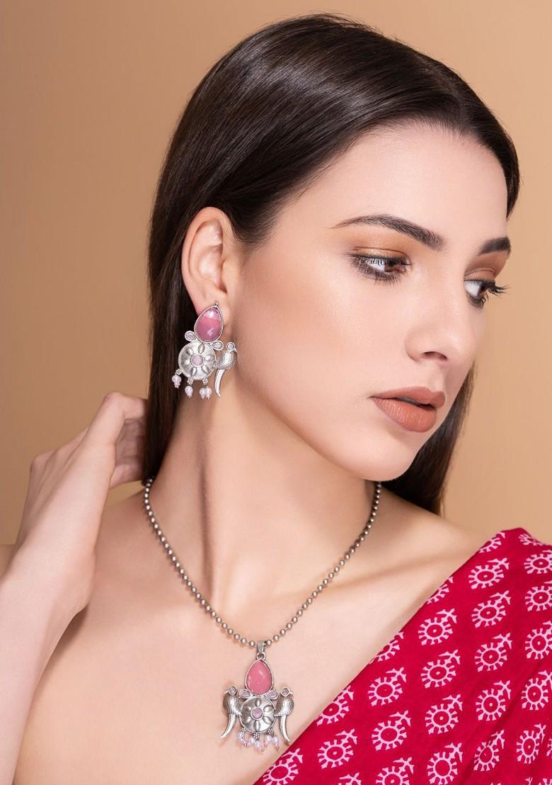 Silver Silver Plated Stones Studded Jewellery Set