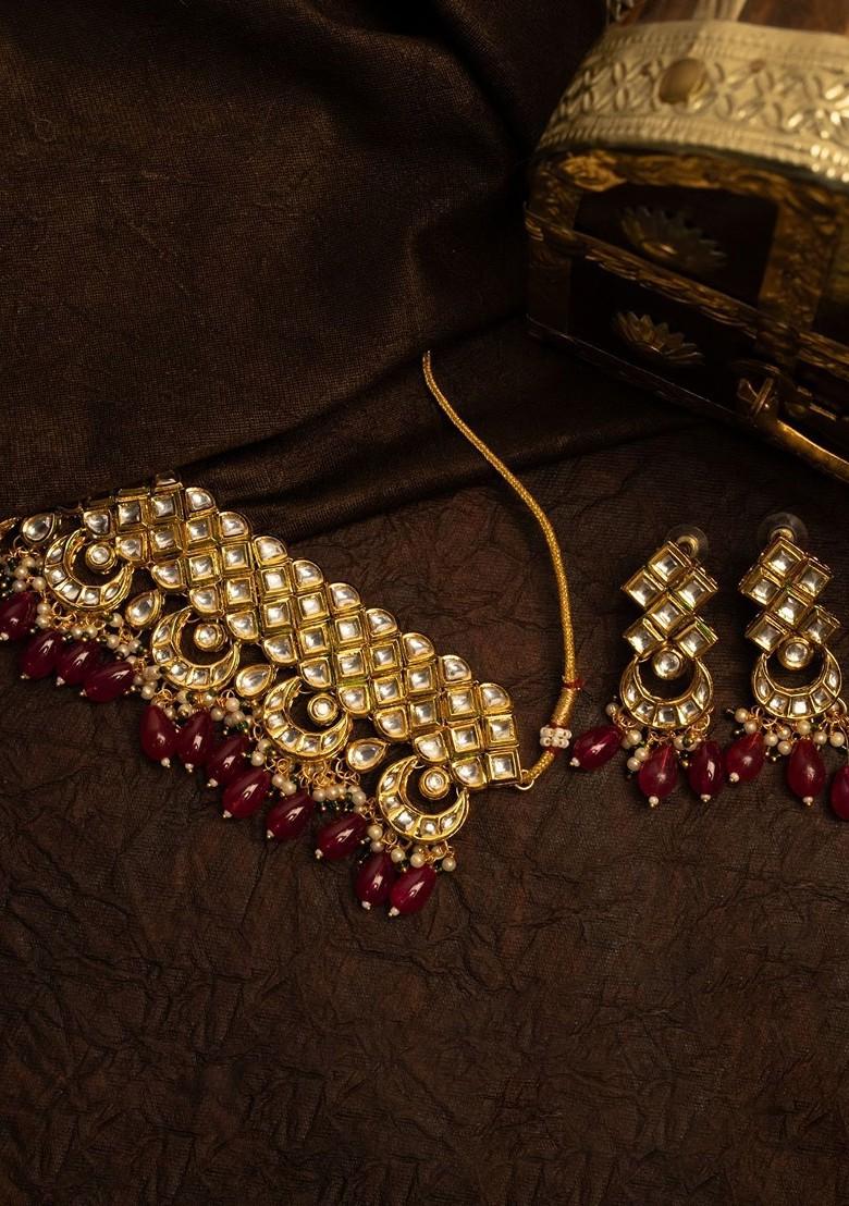 Gold Plated Kundan Stone Studded And Beaded Jewellery Set