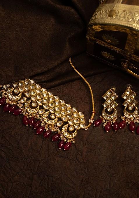 Gold Plated Kundan Stone Studded And Beaded Jewellery Set