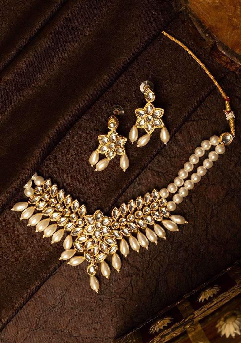 Gold Plated Kundan Stone Studded And Pearls Beaded Jewellery Set - Indya