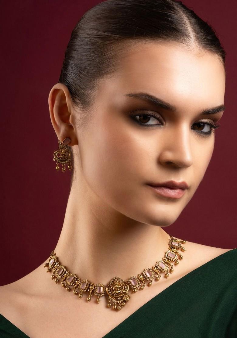 Gold Plated Kundan Stone Studded And Beaded Jewellery Set