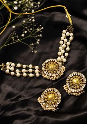 Gold Plated Kundan Stone Studded And Beaded Jewellery Set
