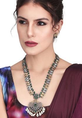 Gold Plated Ad And Quartzstone Studded And Beaded Jewellery Set