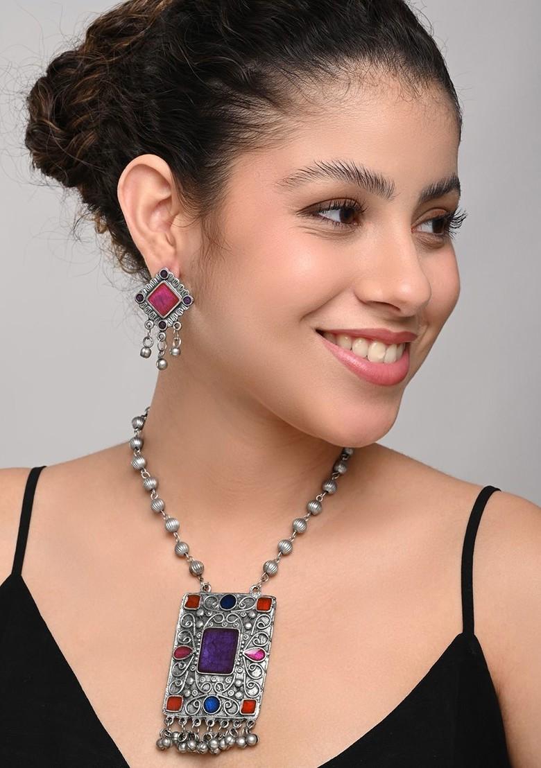 Silver Plated Kundan Studded And Beaded Jewellery Set