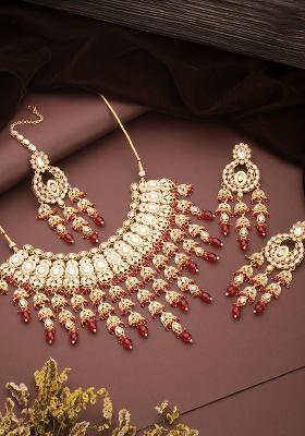 Maroon 18 K Gold Plated Red And White Kundan Studded And Beaded Handcrafted Jewellery Set With Maangtikka