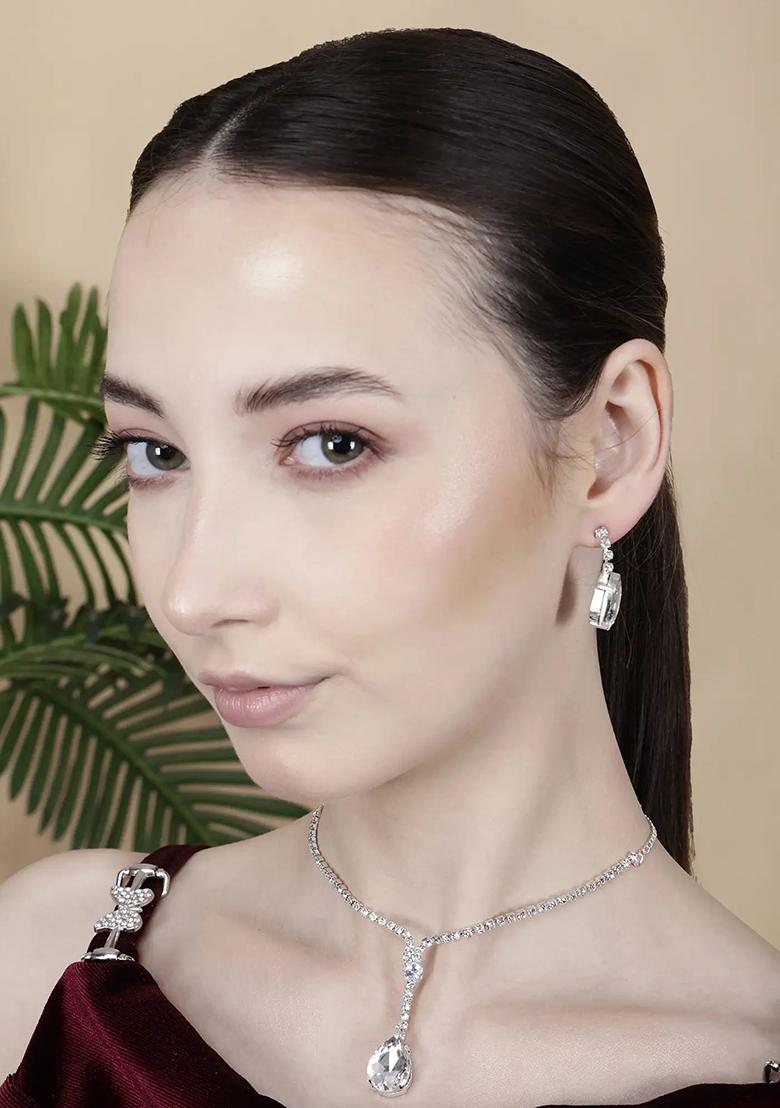 Ad White Single Drop Pendant Single Line Necklace For Women