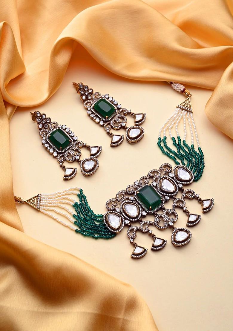 Gold Plated Emerald Studdedand Pearls Beaded Jewellery Set