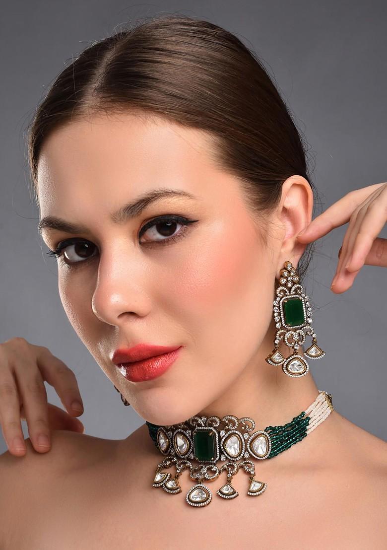 Gold Plated Emerald Studdedand Pearls Beaded Jewellery Set