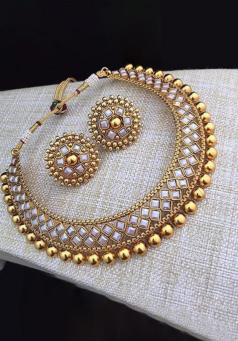 White Metallic Finish Necklace Set For Women