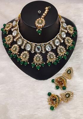Alloy Gold Plated Green Kundan Choker Jewelery Set