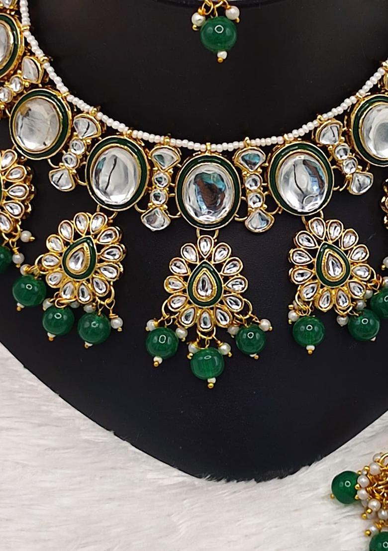 Alloy Gold Plated Green Kundan Choker Jewelery Set