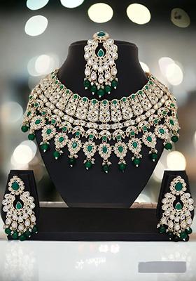 Green Alloy Choker Necklace Set