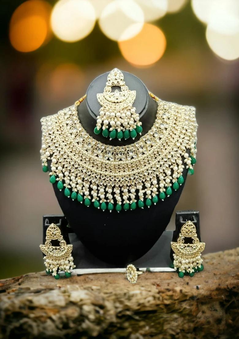 Green Alloy Choker Necklace Set