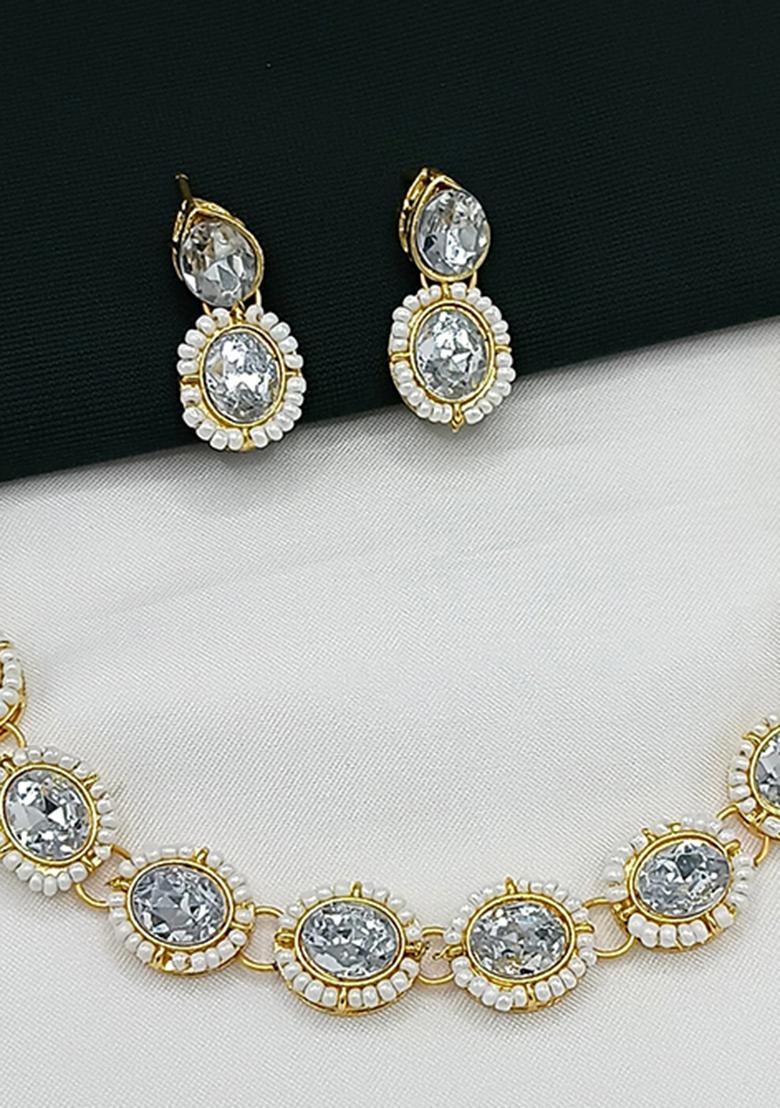 White Alloy Choker Necklace Set