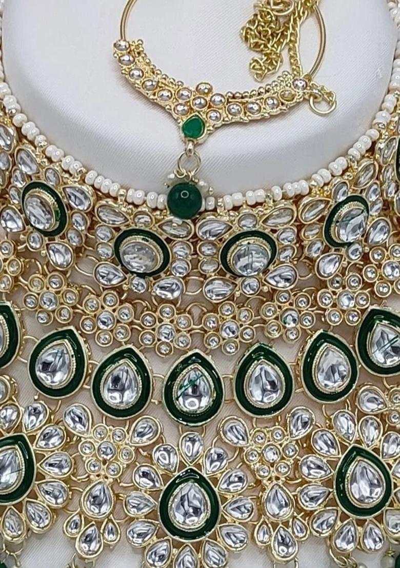 Green Alloy Choker Necklace Set