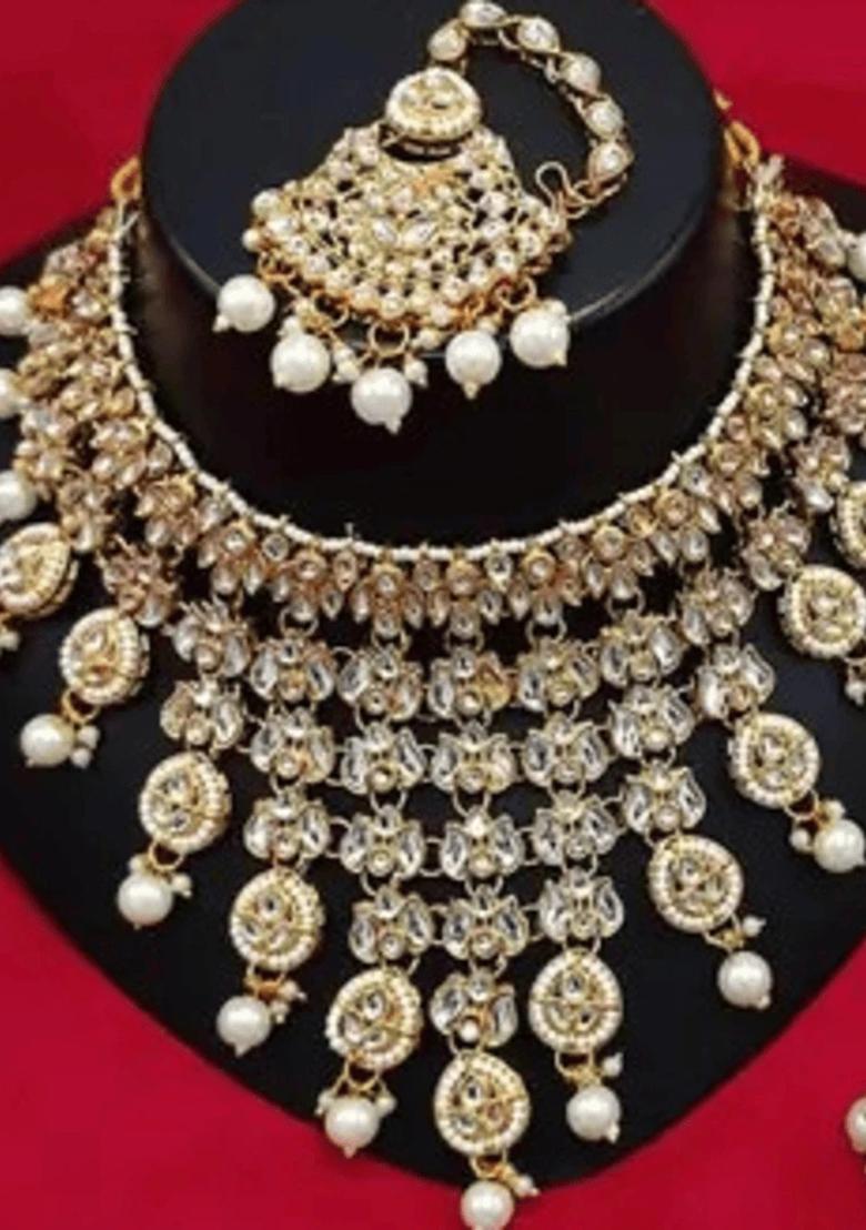 White Alloy Choker Necklace Set