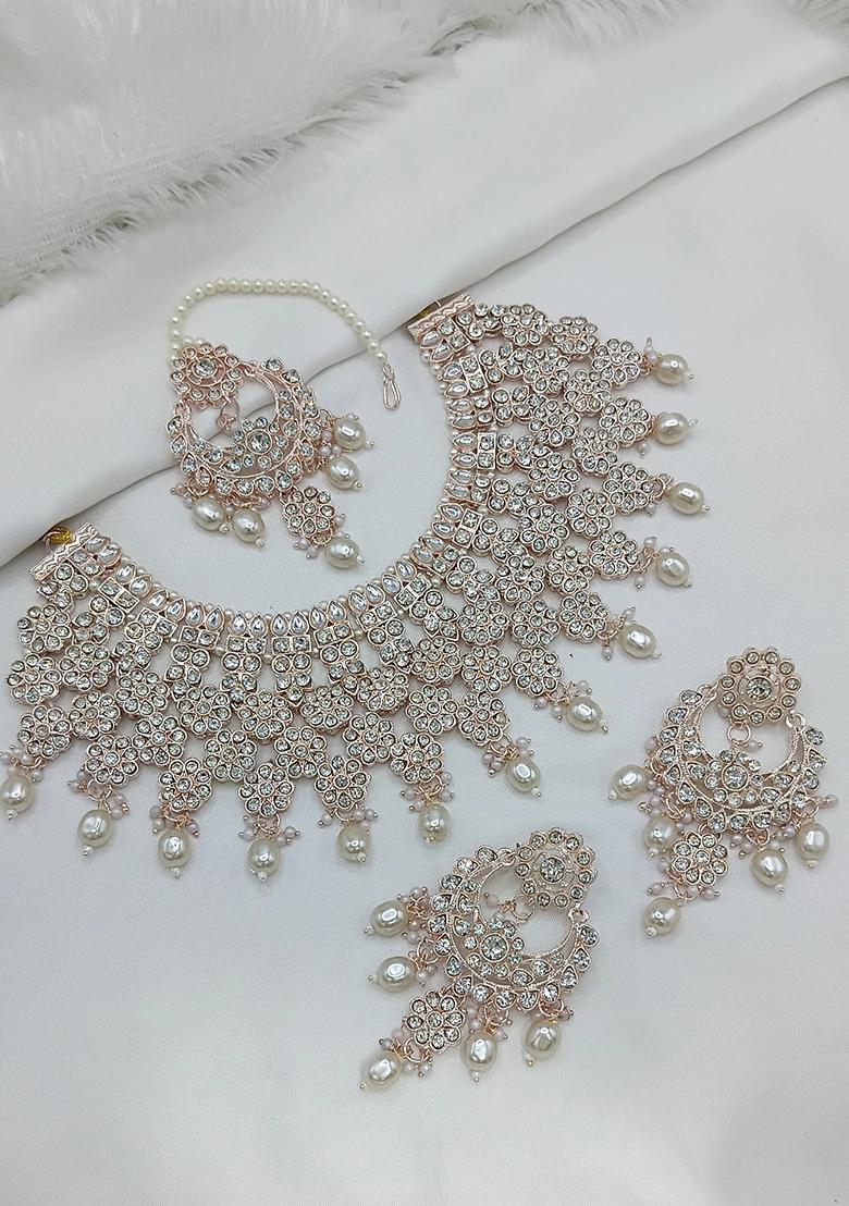 White Alloy Choker Necklace Set