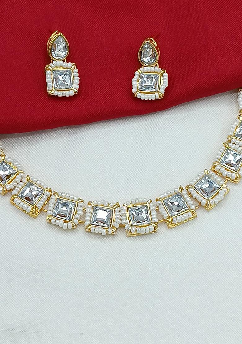 White Alloy Choker Necklace Set