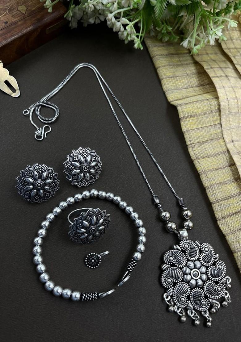 Mahek Silver Plated Oxidised Jewellery Set
