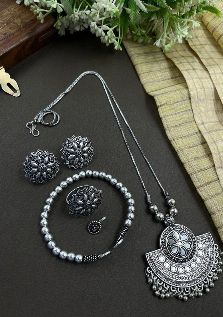 Mahek Silver Plated Oxidised Jewellery Set