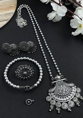 Silver Plated Oxidised Chain Pendant Jewellery Set