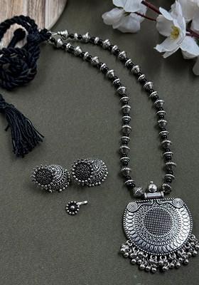 Aneri Single Line Silver Plated Oxidised Necklace Jewellery Set