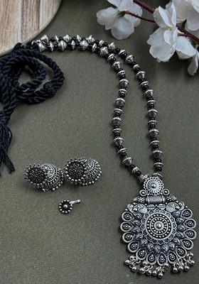 Aneri Single Line Silver Plated Oxidised Necklace Jewellery Set
