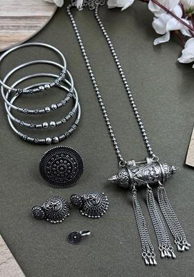 Nidhi Silver Plated Oxidised Necklace Jewellery Set