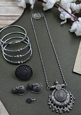 Nidhi Silver Plated Oxidised Necklace Jewellery Set