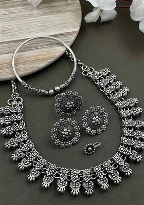 Mouni Silver Plated Oxidised Choker Necklace Jewellery Set