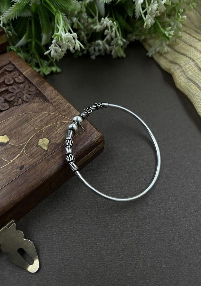 Mouni Silver Plated Oxidised Choker Necklace Jewellery Set