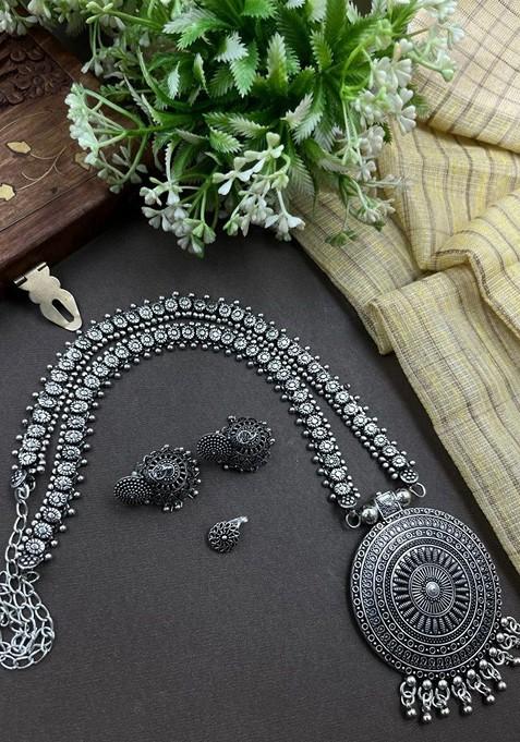 Namrata Silver Plated Oxidised Necklace Jewellery Set