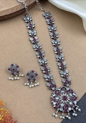 Silver Plated Stone Studded And Beaded Oxidised Jewellery Set