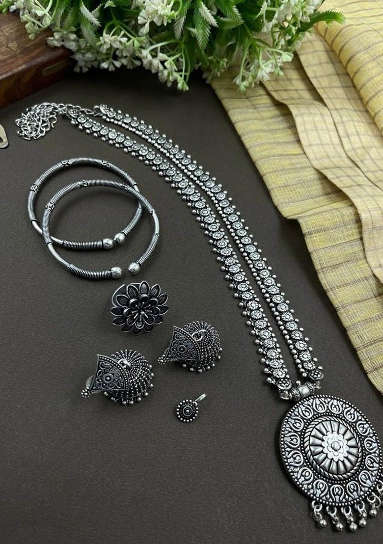 Vira Kolapuri Silver Plated Oxidised Jewellery Set