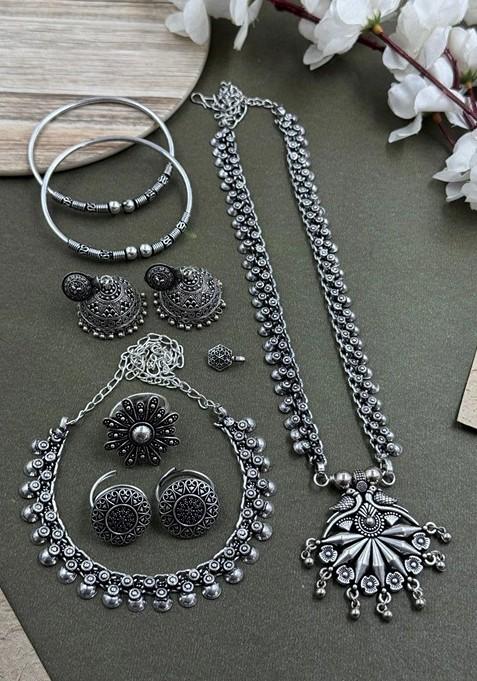 Kiyana Silver Plated Oxidised Necklace Jewellery Set