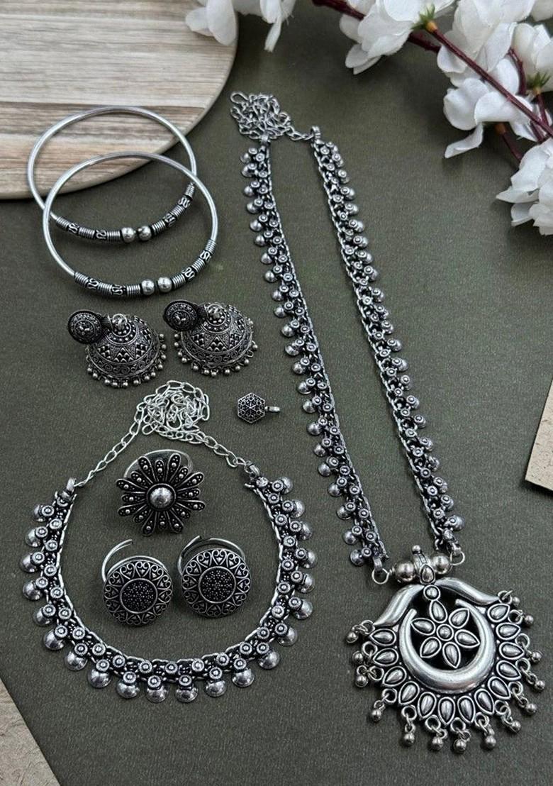 Kiyana Silver Plated Oxidised Jewellery Set