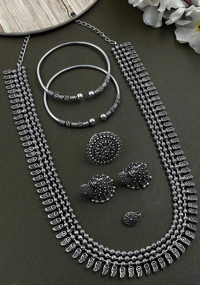 Soumya Silver Plated Oxidised Necklace Jewellery Set