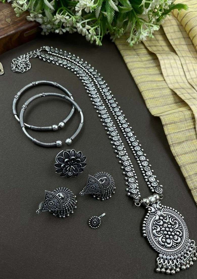 Silver Plated Oxidised Jewellery Set - Indya