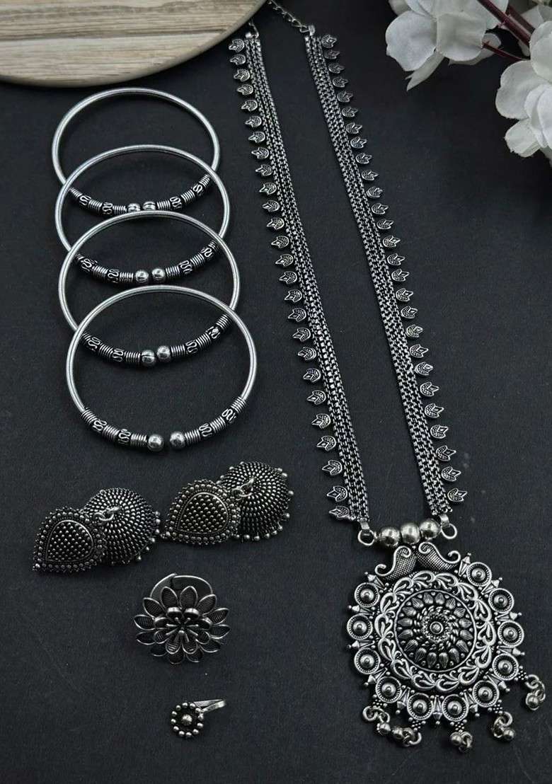 Silver Plated Oxidised Jewellery Set - Indya