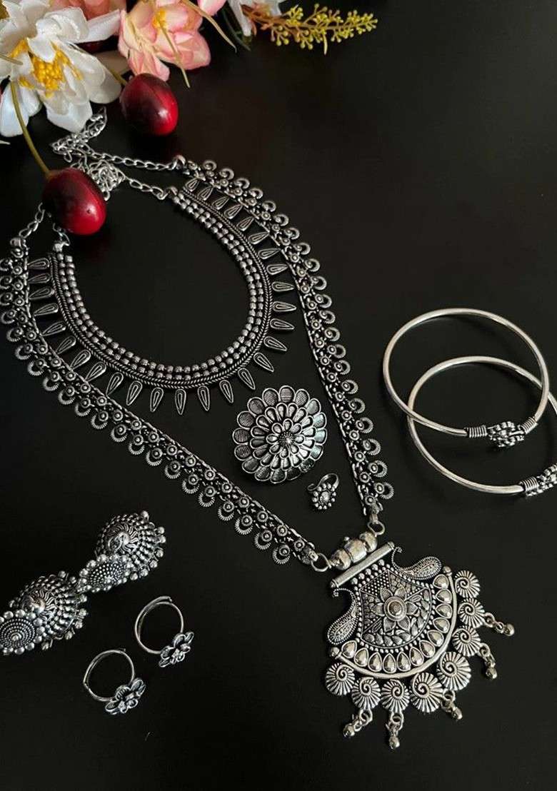 Amisha Silver Plated Oxidised Jewellery Set - Indya