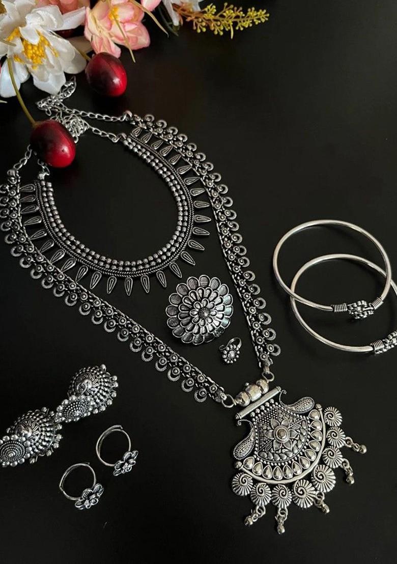 Amisha Silver Plated Oxidised Jewellery Set