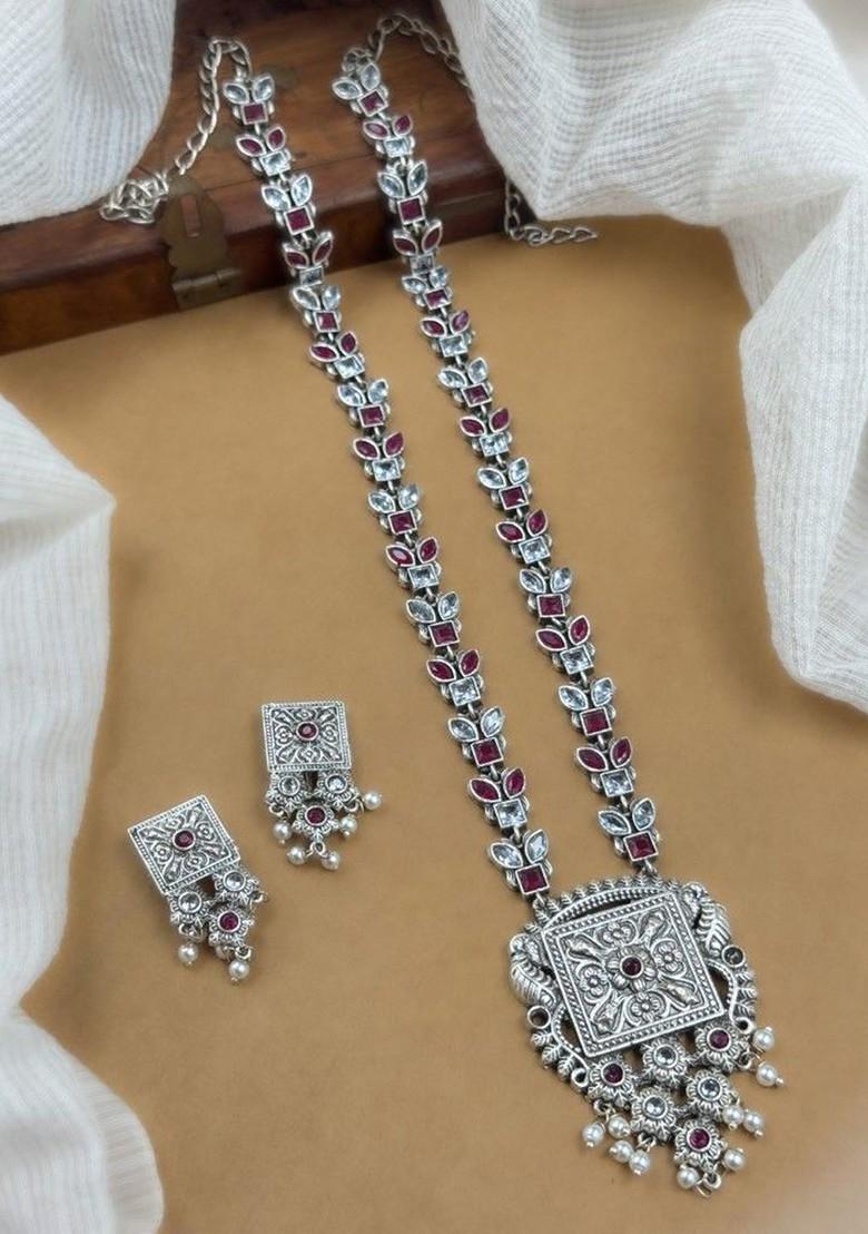 Silver Plated Stone Studded And Beaded Oxidised Jewellery Set